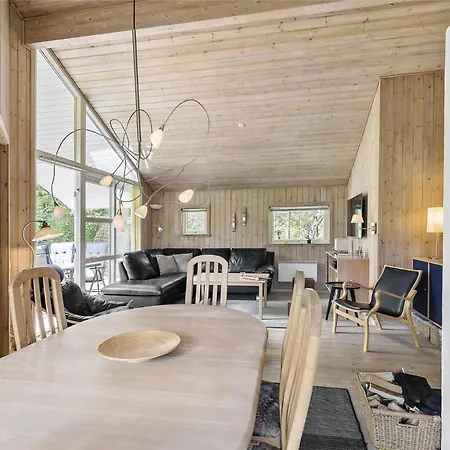 1431-aakirkeby-strandvangen-13-b * Vester Somarken